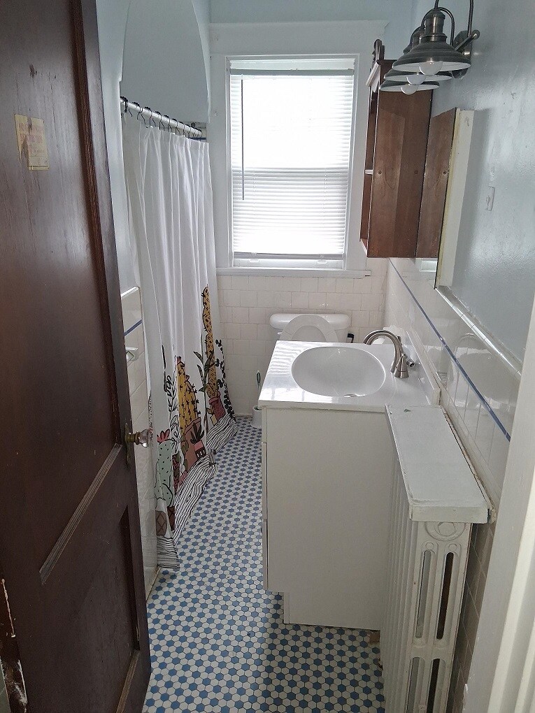 Building Photo - 2509 Seminary Ave