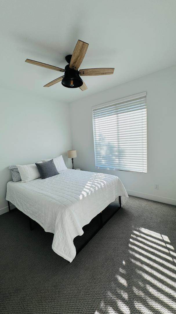 Building Photo - 14424 W Aster Dr