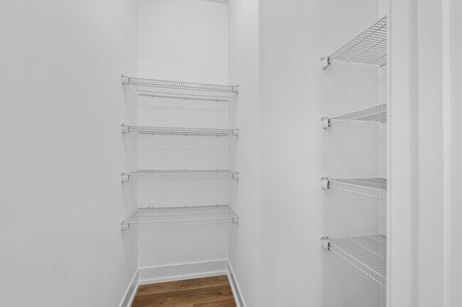 Building Photo - 4849 Lismore Ln