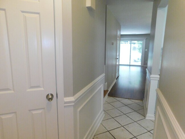 Building Photo - End Unit Townhome