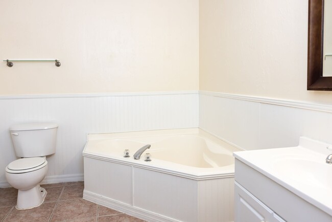 Building Photo - SFH Cape Coral 2301