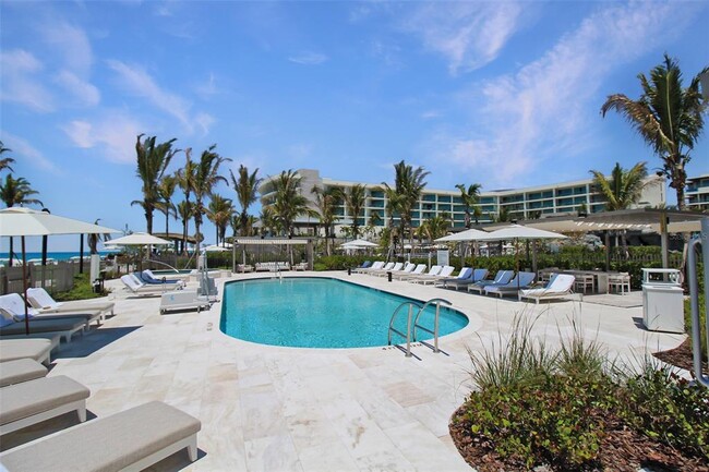 Building Photo - 1591 Gulf of Mexico Dr