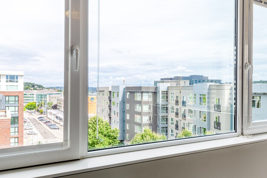 Building Photo - 101 Taylor Ave N