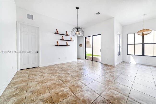 Building Photo - 3770 NW 84th Way