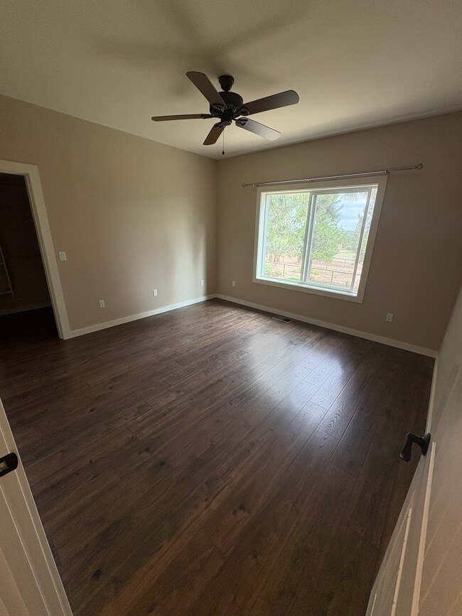 Building Photo - 20620 Pine Vista Dr
