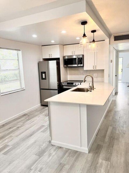 Building Photo - 58 Normandy Ln