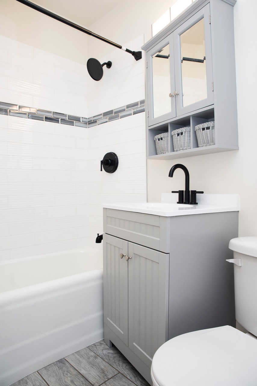 Building Photo - 3837 N Greenview Ave