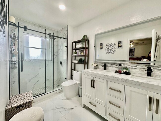 Building Photo - 300 SW 100th Ave