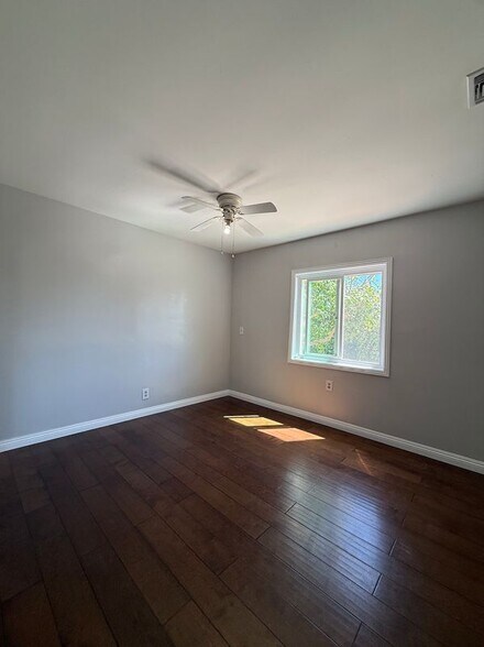 Building Photo - 12139 Gard