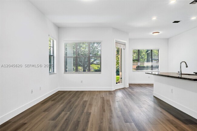 Building Photo - 142 SW 127th Terrace