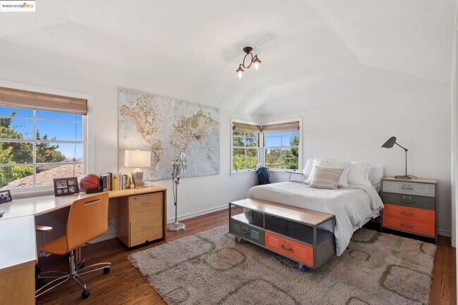 Building Photo - 160 Requa Rd