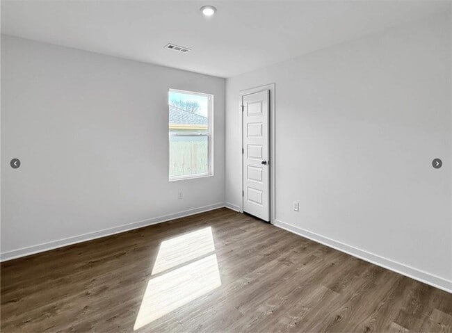 Building Photo - 550 Riggs St