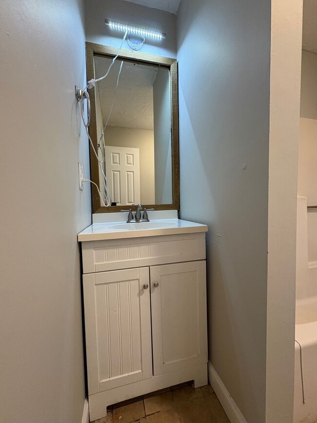 Building Photo - For Rent