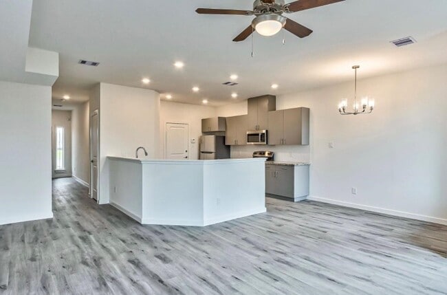 Building Photo - 4811 Dig Dug Ln