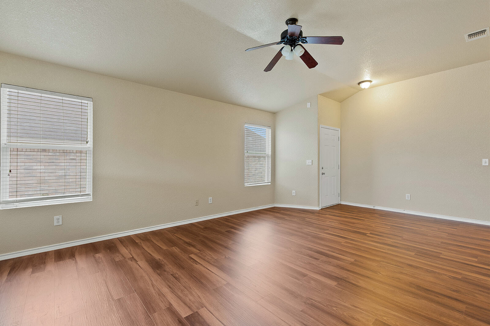 Building Photo - 9711 Copper Rock