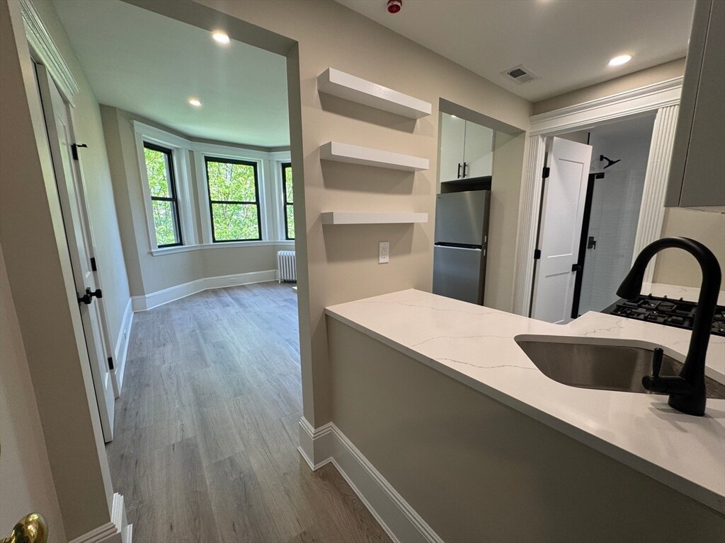 Building Photo - 14 Edgerly Rd