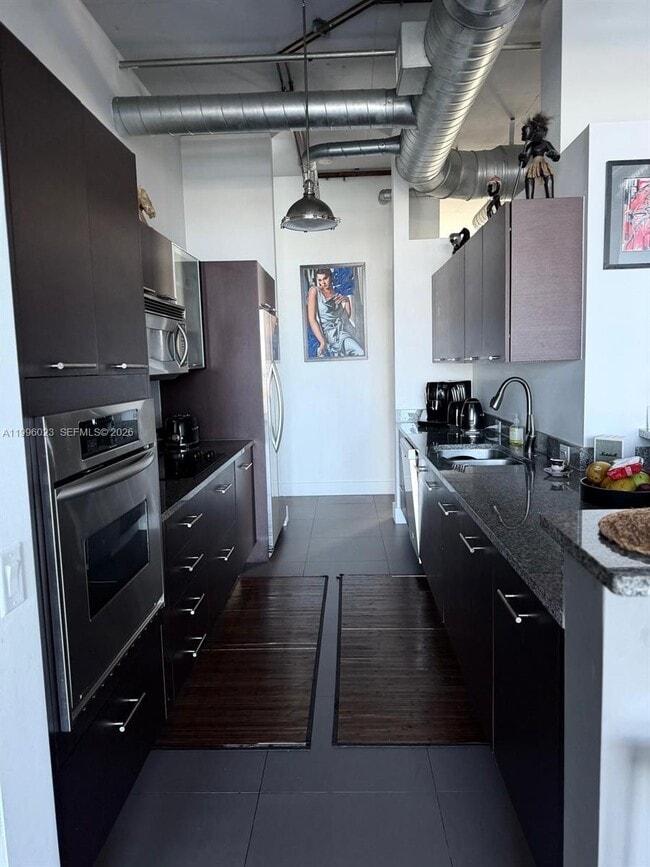 Building Photo - 3029 NE 188th St