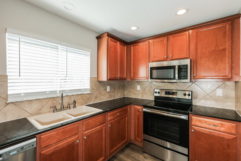 Building Photo - 9540 Simeon Dr