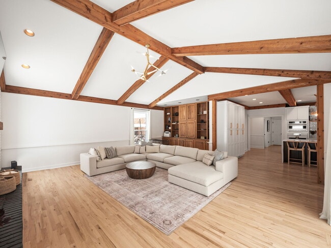 Building Photo - 3250 Chestnut Run Dr