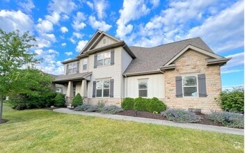 Building Photo - 5789 Trafalgar Ln