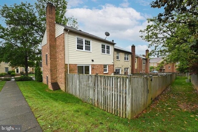 Building Photo - 4702 Forestdale Dr