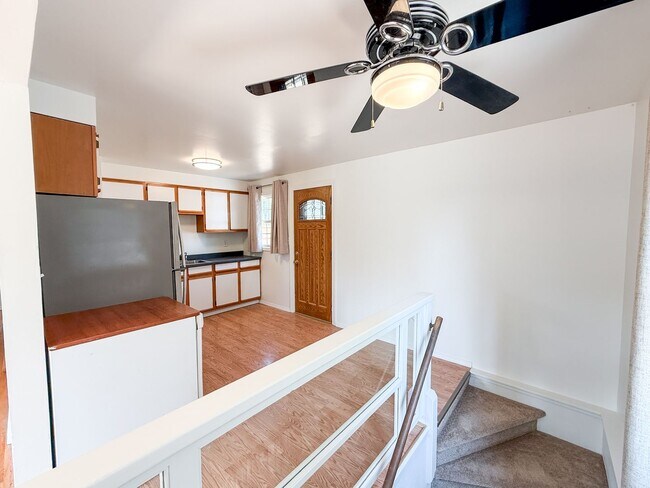 Building Photo - 6119 N Braeburn Dr
