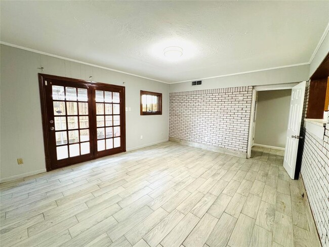 Building Photo - 7905 Turquoise Ln