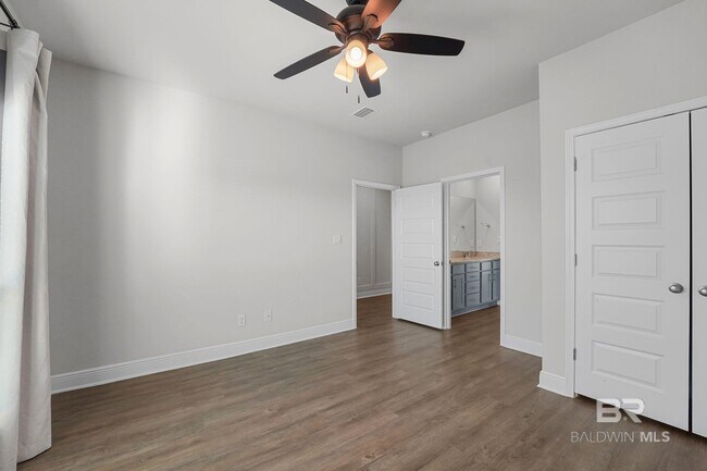 Building Photo - 21121 Yosemite Blvd