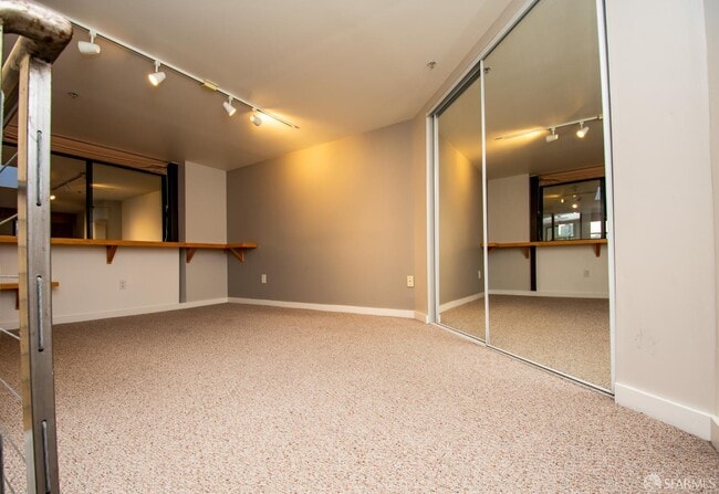 Building Photo - 139 Welsh St