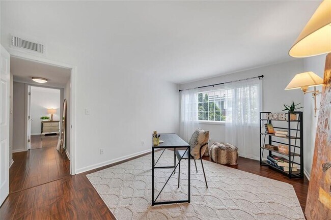 Building Photo - 1445 Monroe Dr NE