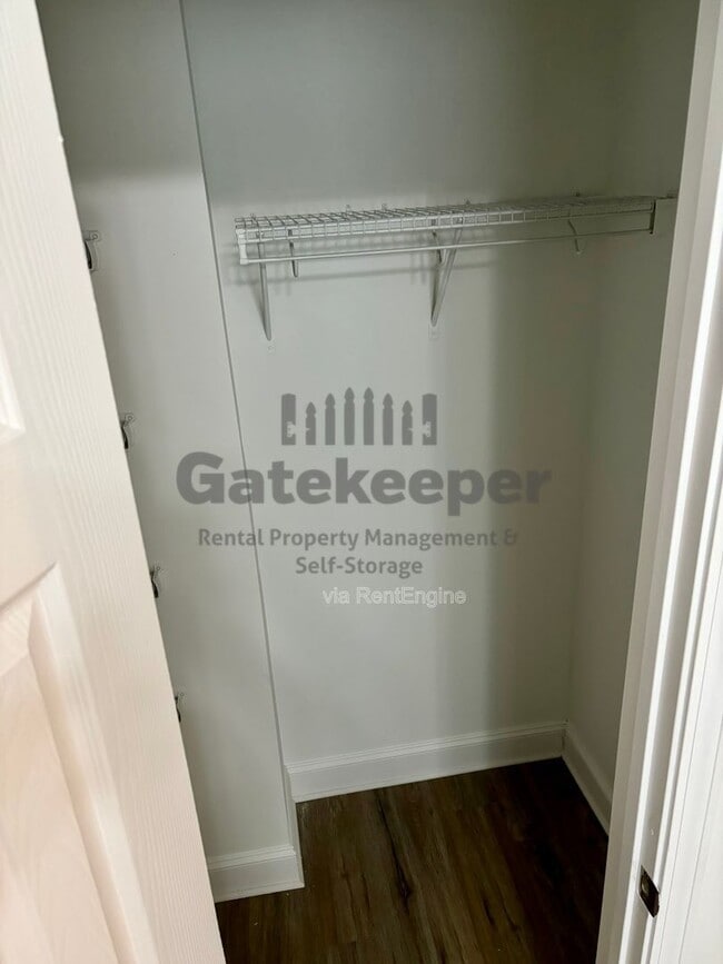 Building Photo - 76 Intown Pl