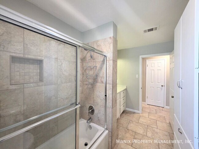 Building Photo - 3216 Camarie Ave