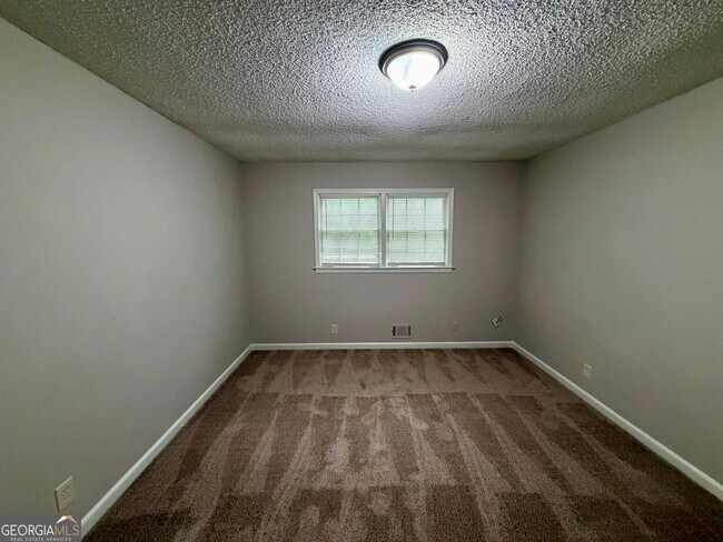Building Photo - 5776 Windermere Ct