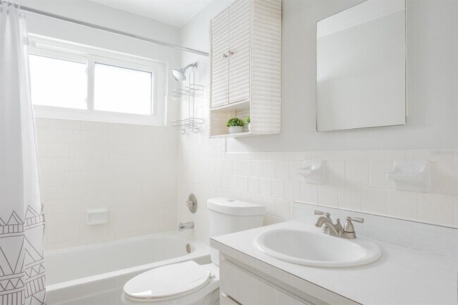 Building Photo - 7151 Sunset Way