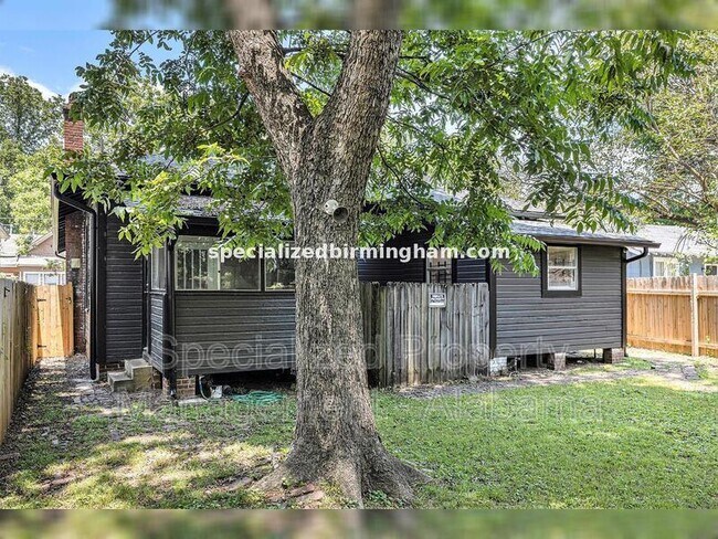 Building Photo - 5813 2nd Ave N