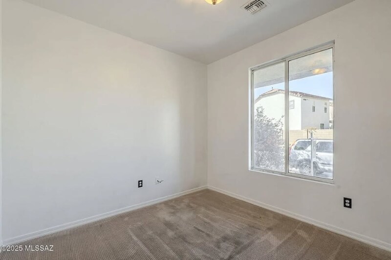 Building Photo - 1053 S Pantano Overlook Dr