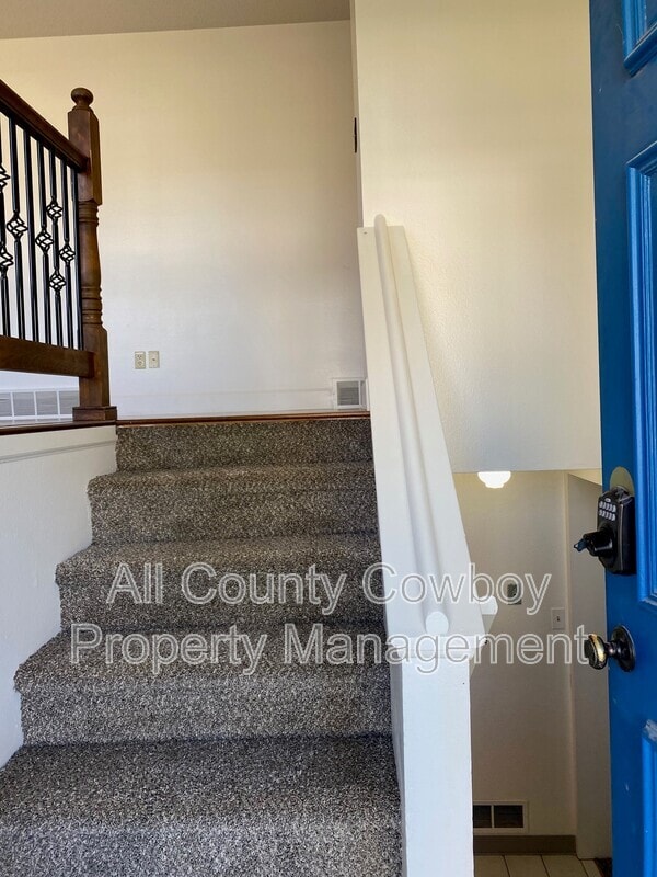 Building Photo - 1514 E Symons St