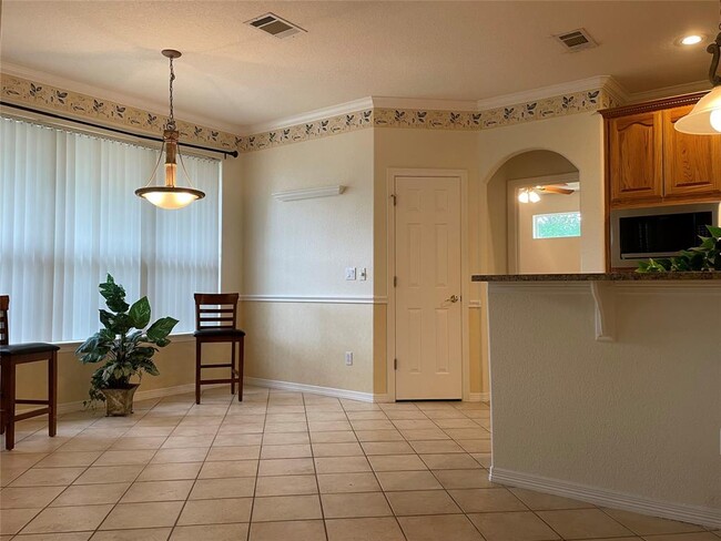 Building Photo - 120 Brazos Dr