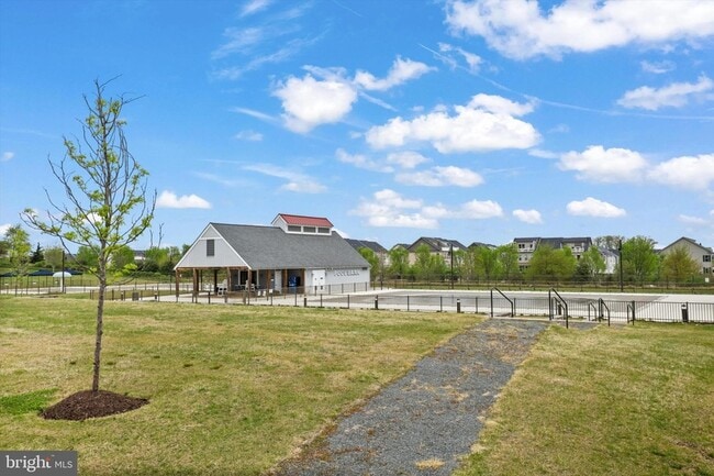 Building Photo - 1780 Cherry Birch St