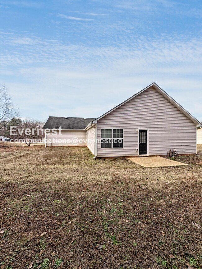 Building Photo - 55 Bramble Bush Trail