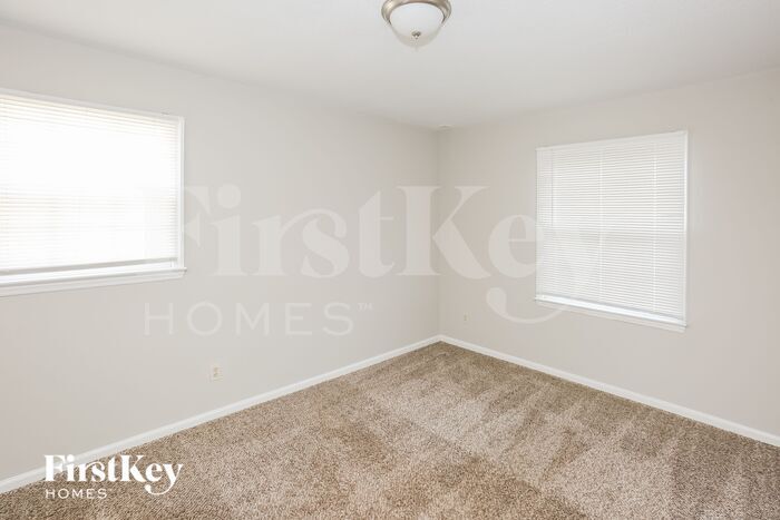 Building Photo - 2516 Tall Pines Ln