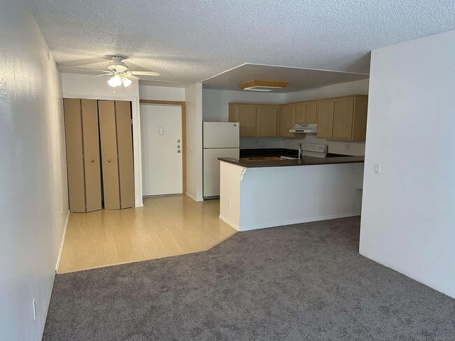 Building Photo - 1 bedroom in the wonderful Mission Verde c...