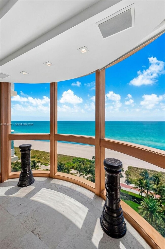 Building Photo - 5025 Collins Ave