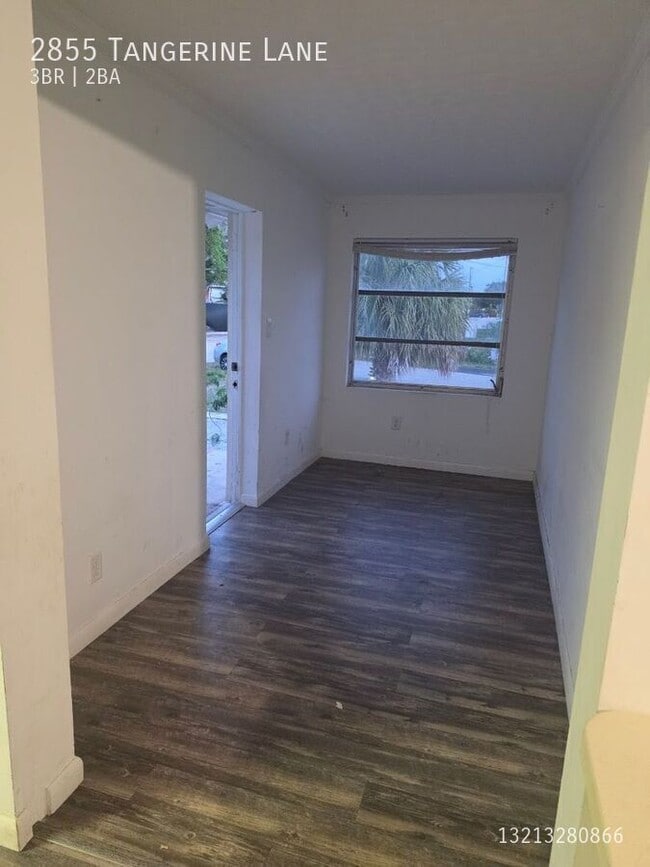 Building Photo - 2855 Tangerine Ln