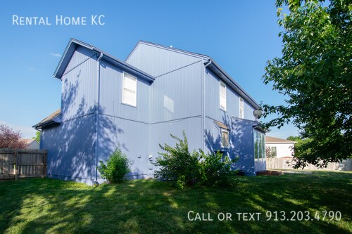 Building Photo - 18755 W 153rd Terrace