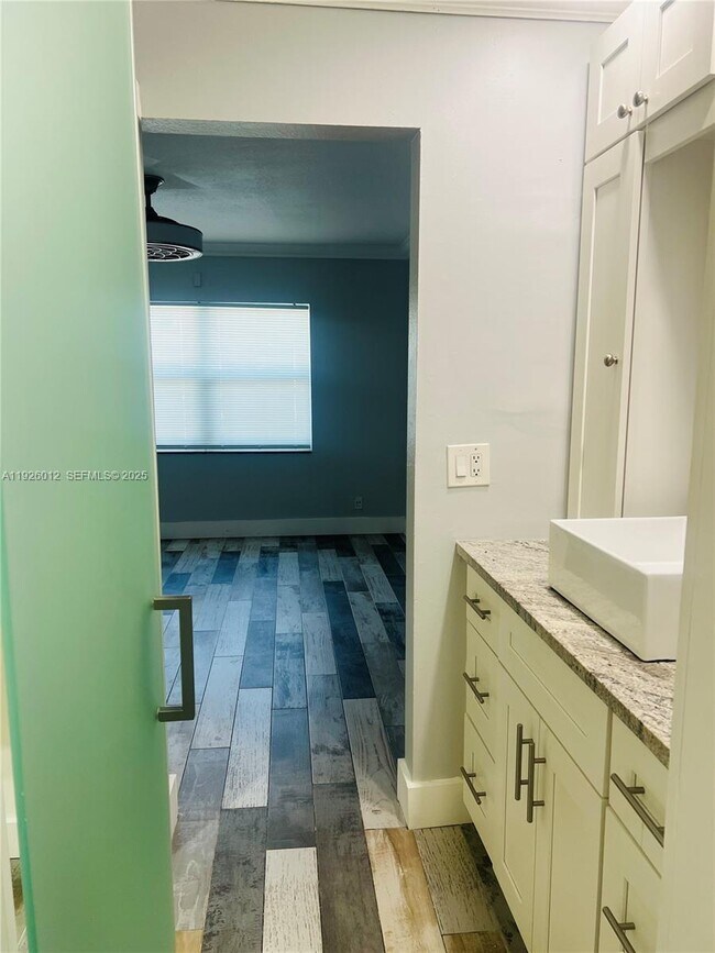 Building Photo - 1070 NW 53rd St