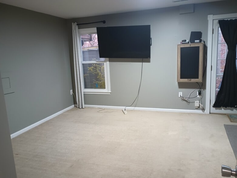 TV included - 205 Rolling Hill Ct