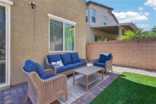 Building Photo - 325 Breve Ct