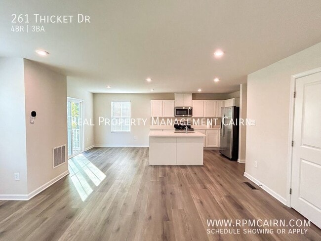 Building Photo - 261 Thicket Dr