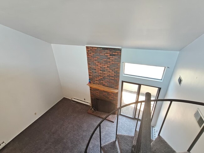 Building Photo - 906 Bromley Estate